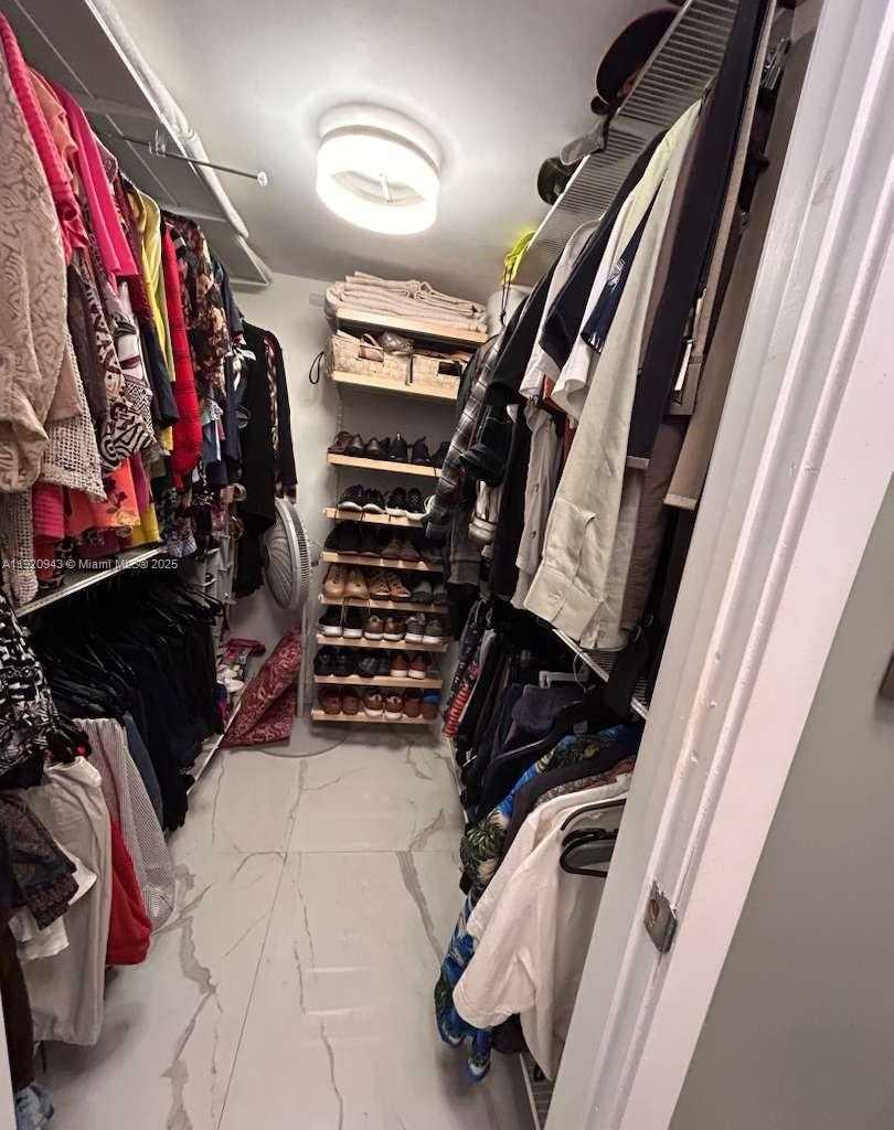 Small Image of 3725 SOUTH OCEAN DR #1103, Hollywood Number 9