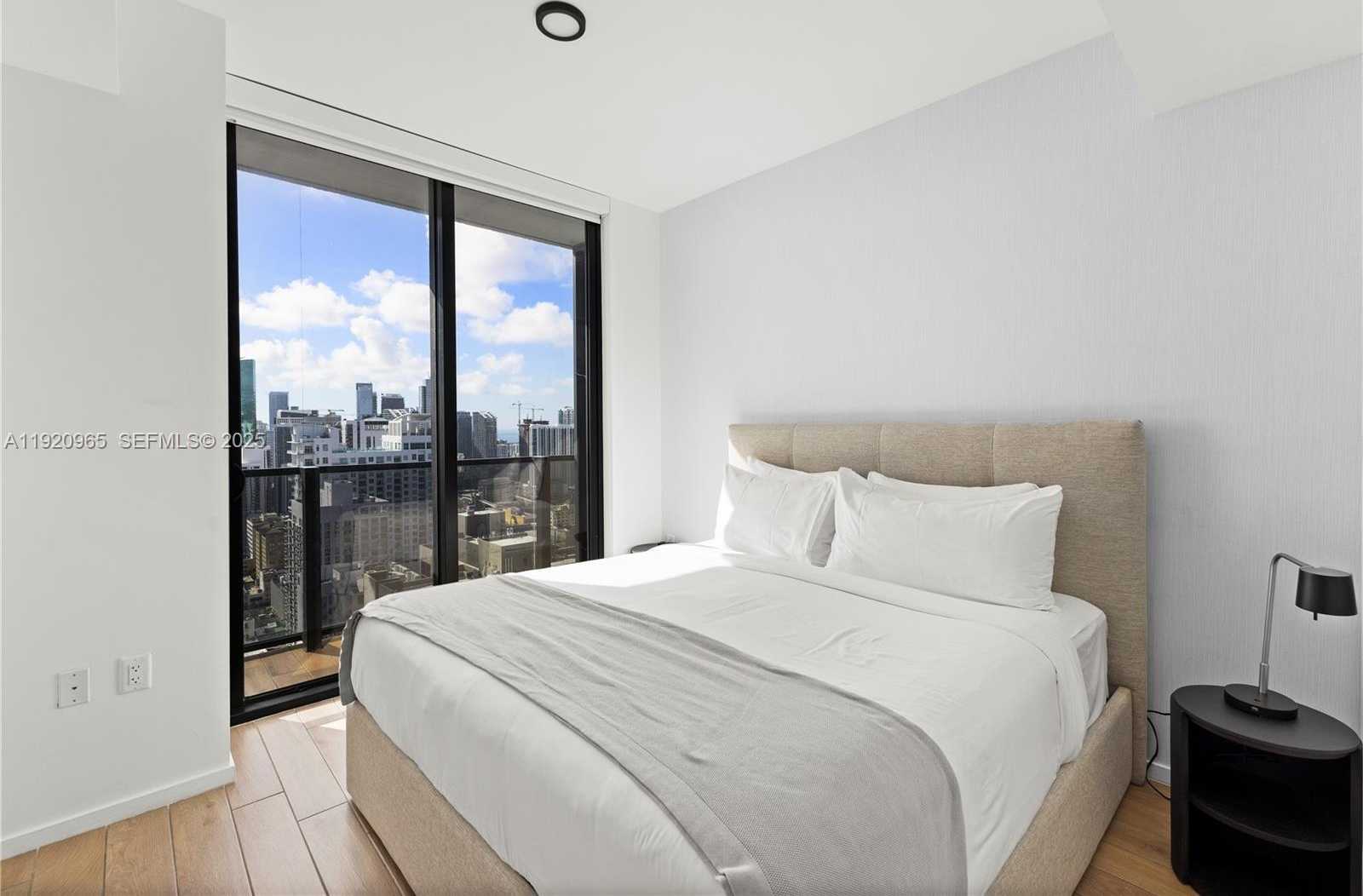 Small Image of 398 NORTH EAST 5TH ST #3515, Miami Number 11