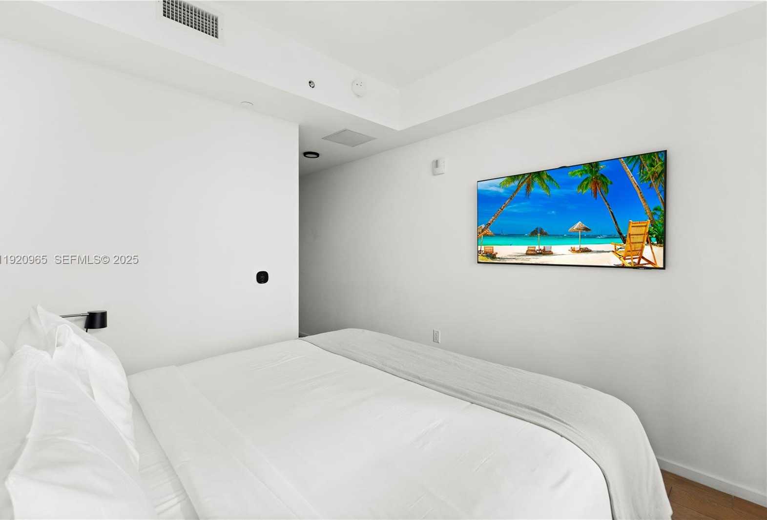 Small Image of 398 NORTH EAST 5TH ST #3515, Miami Number 12