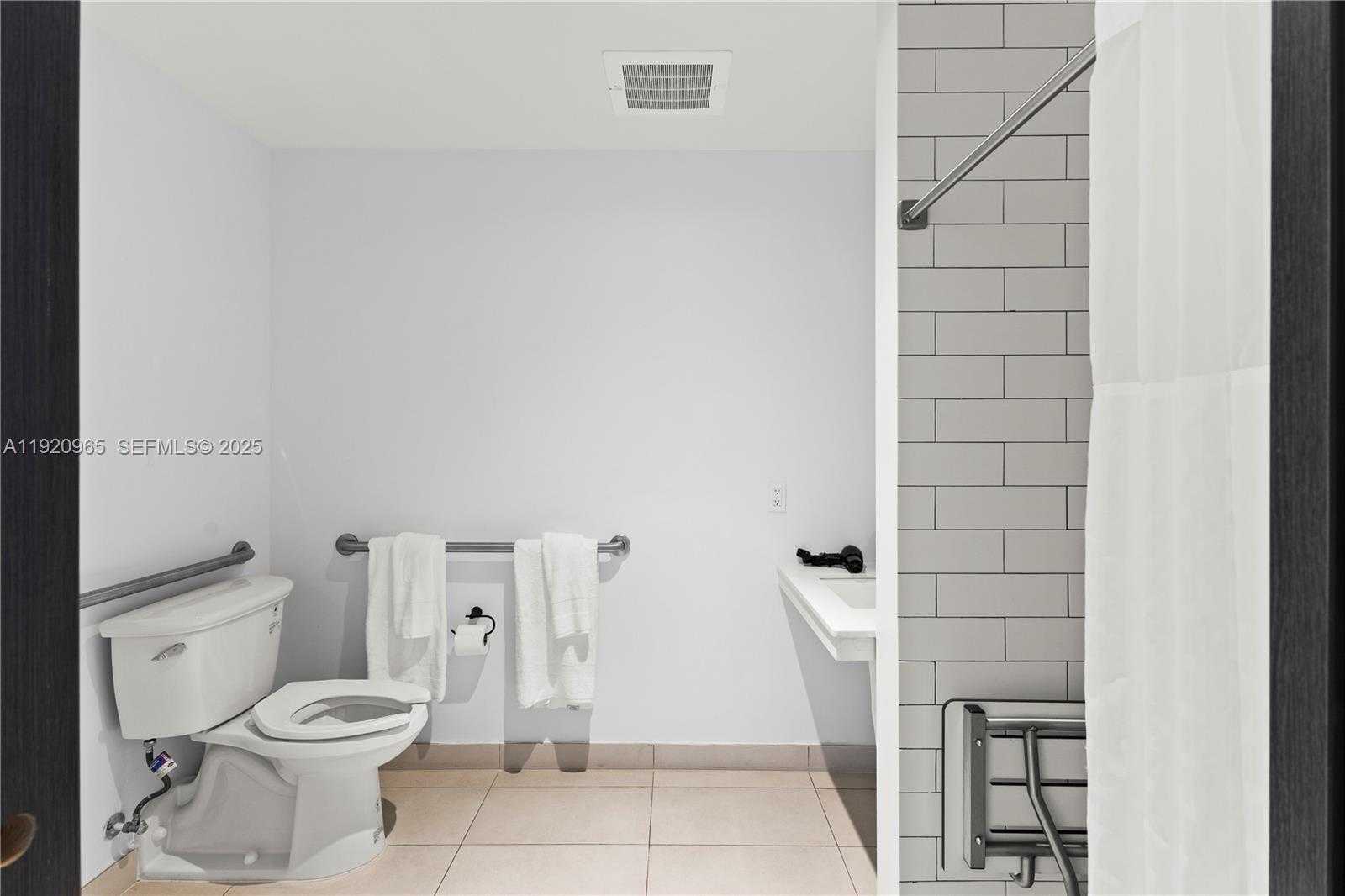 Small Image of 398 NORTH EAST 5TH ST #3515, Miami Number 13