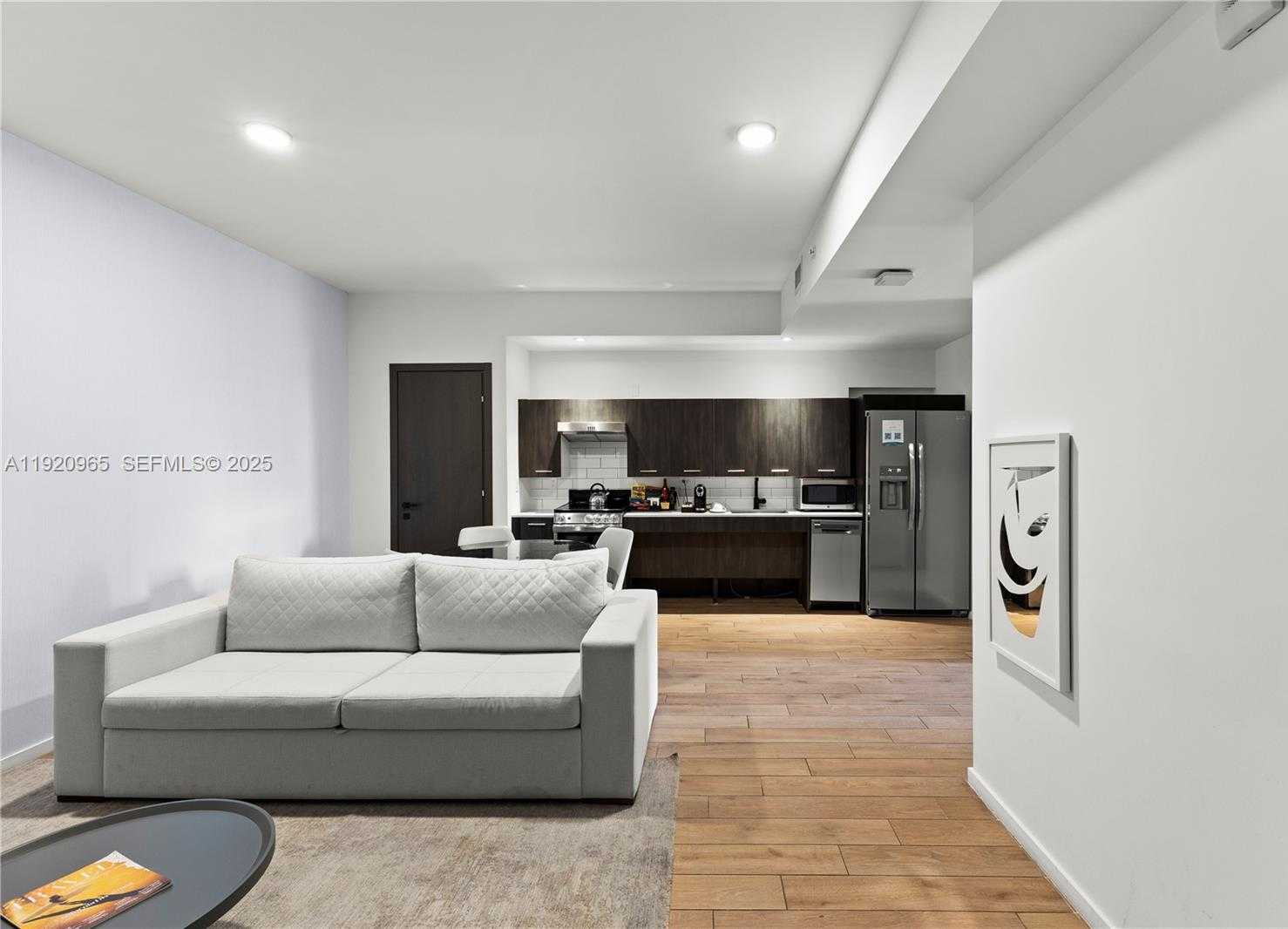 Small Image of 398 NORTH EAST 5TH ST #3515, Miami Number 4