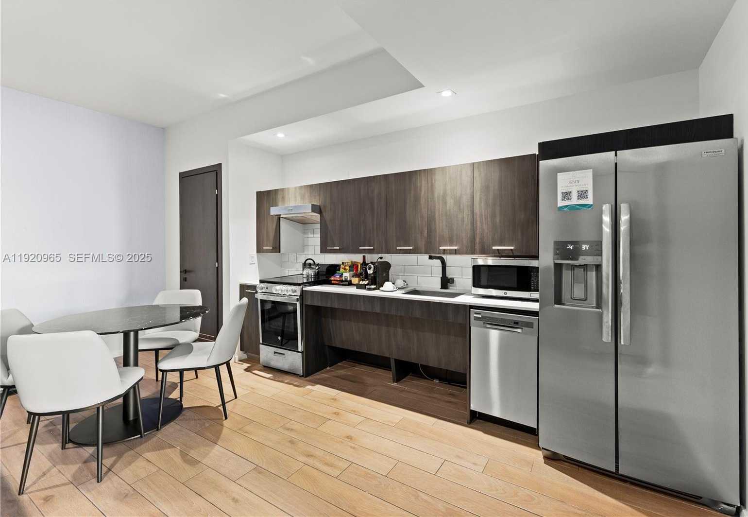 Small Image of 398 NORTH EAST 5TH ST #3515, Miami Number 8