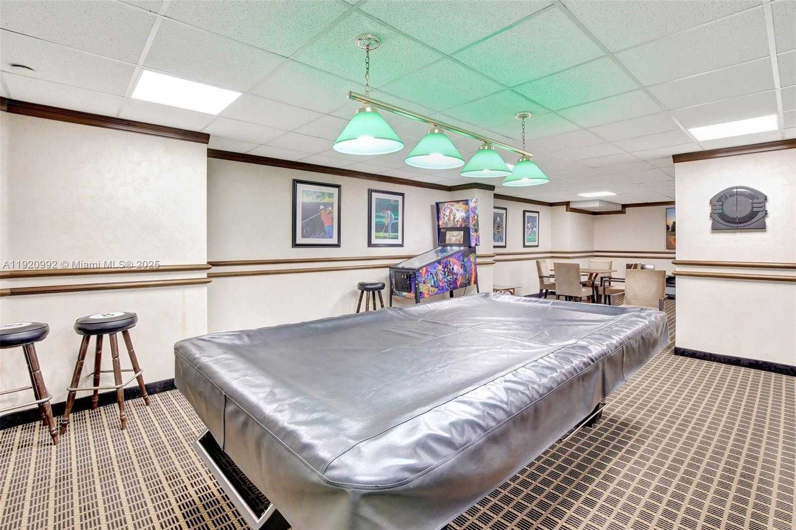 Imagen de Pequeño Objeto