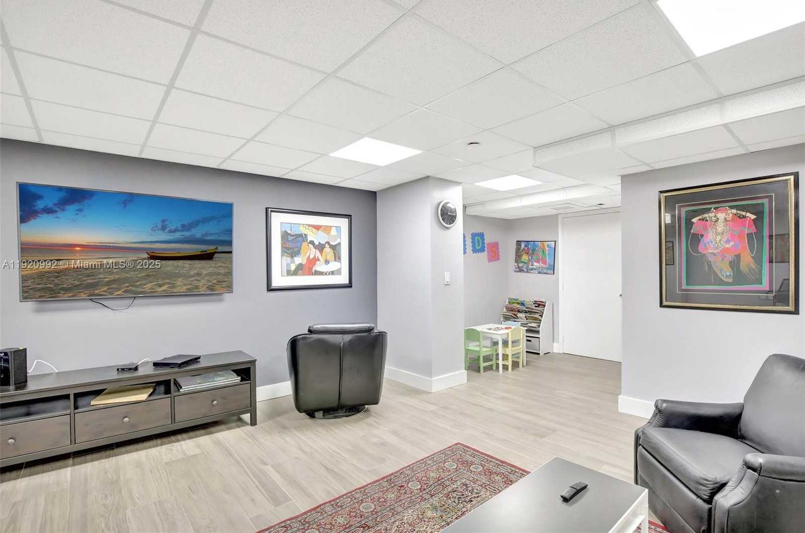 Imagen de Pequeño Objeto