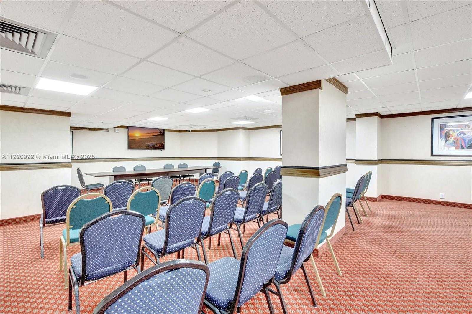 Imagen de Pequeño Objeto