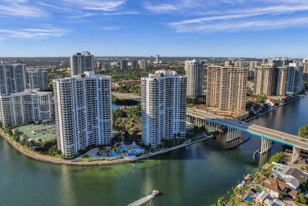 Imagen de Pequeño Objeto