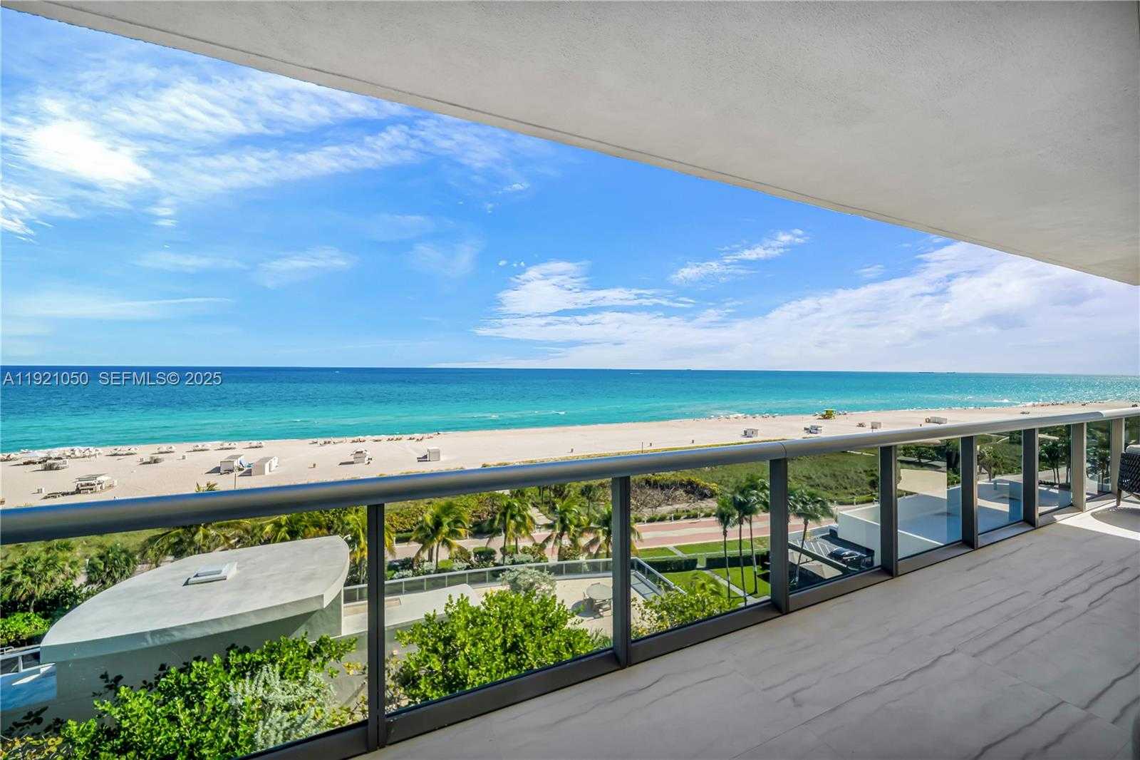 Small Image of 5875 COLLINS AVE #902, Miami Beach Number 27
