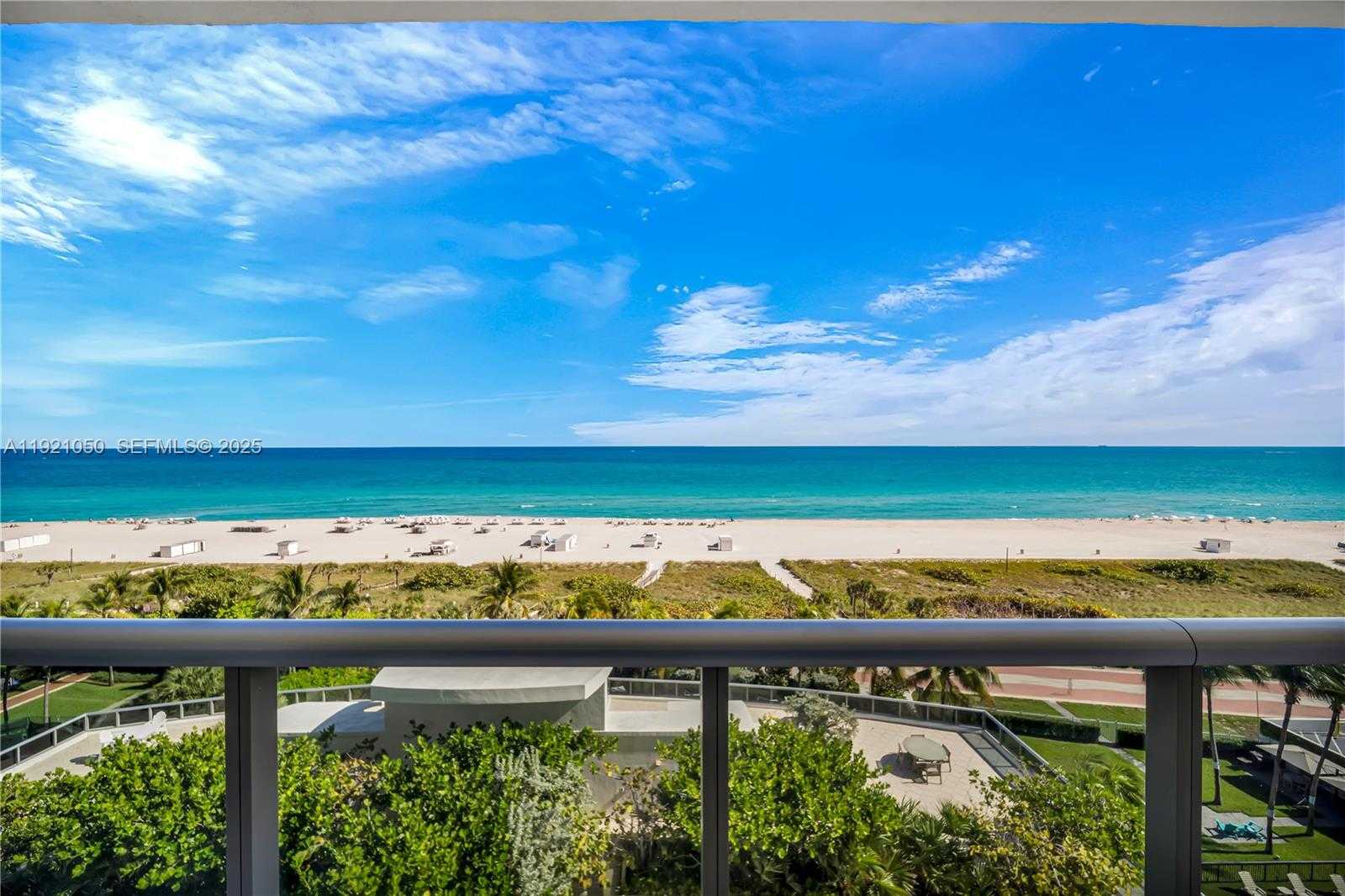 Small Image of 5875 COLLINS AVE #902, Miami Beach Number 30