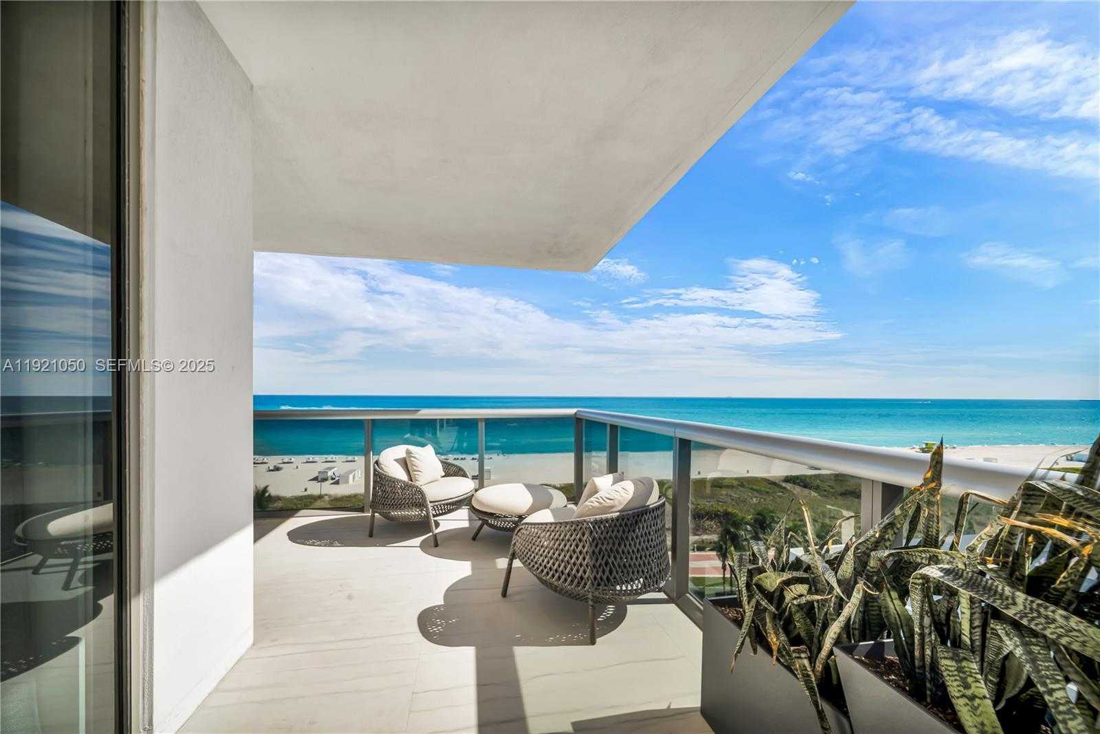 Small Image of 5875 COLLINS AVE #902, Miami Beach Number 34