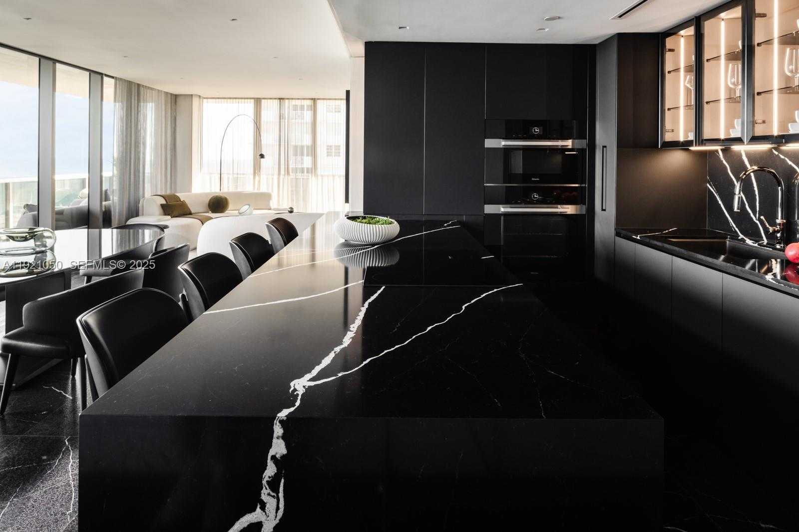 Small Image of 5875 COLLINS AVE #902, Miami Beach Number 7