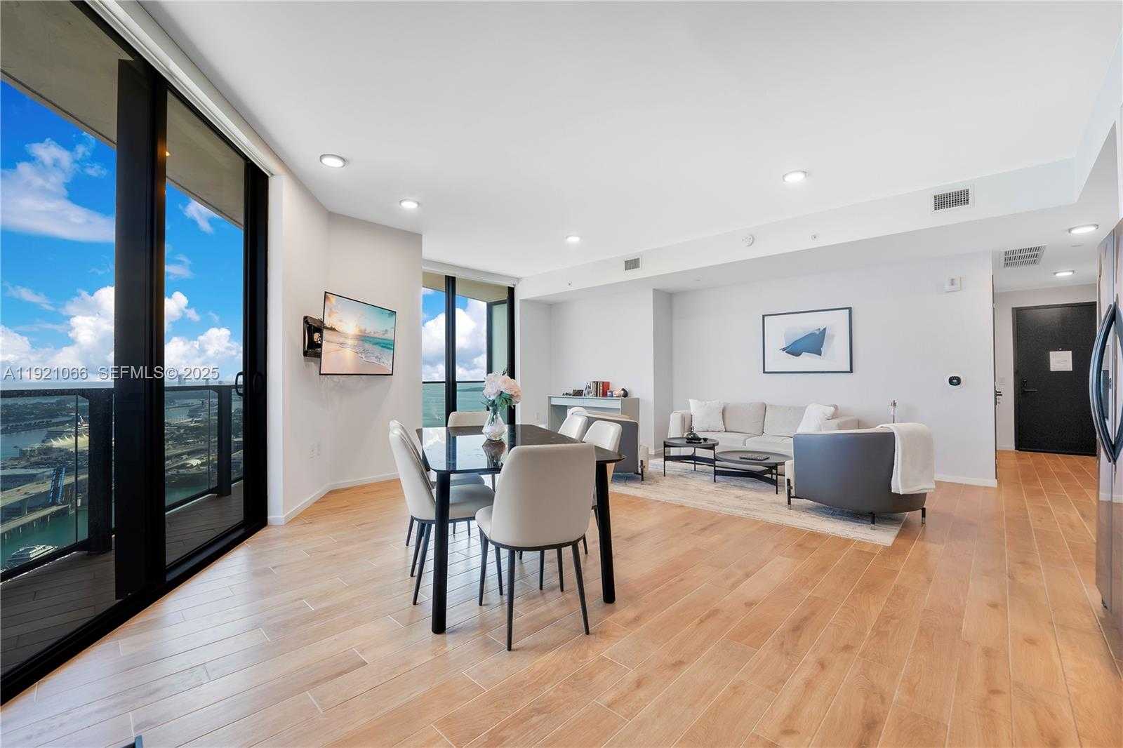 Small Image of 398 NORTH EAST 5TH ST #3709, Miami Number 12