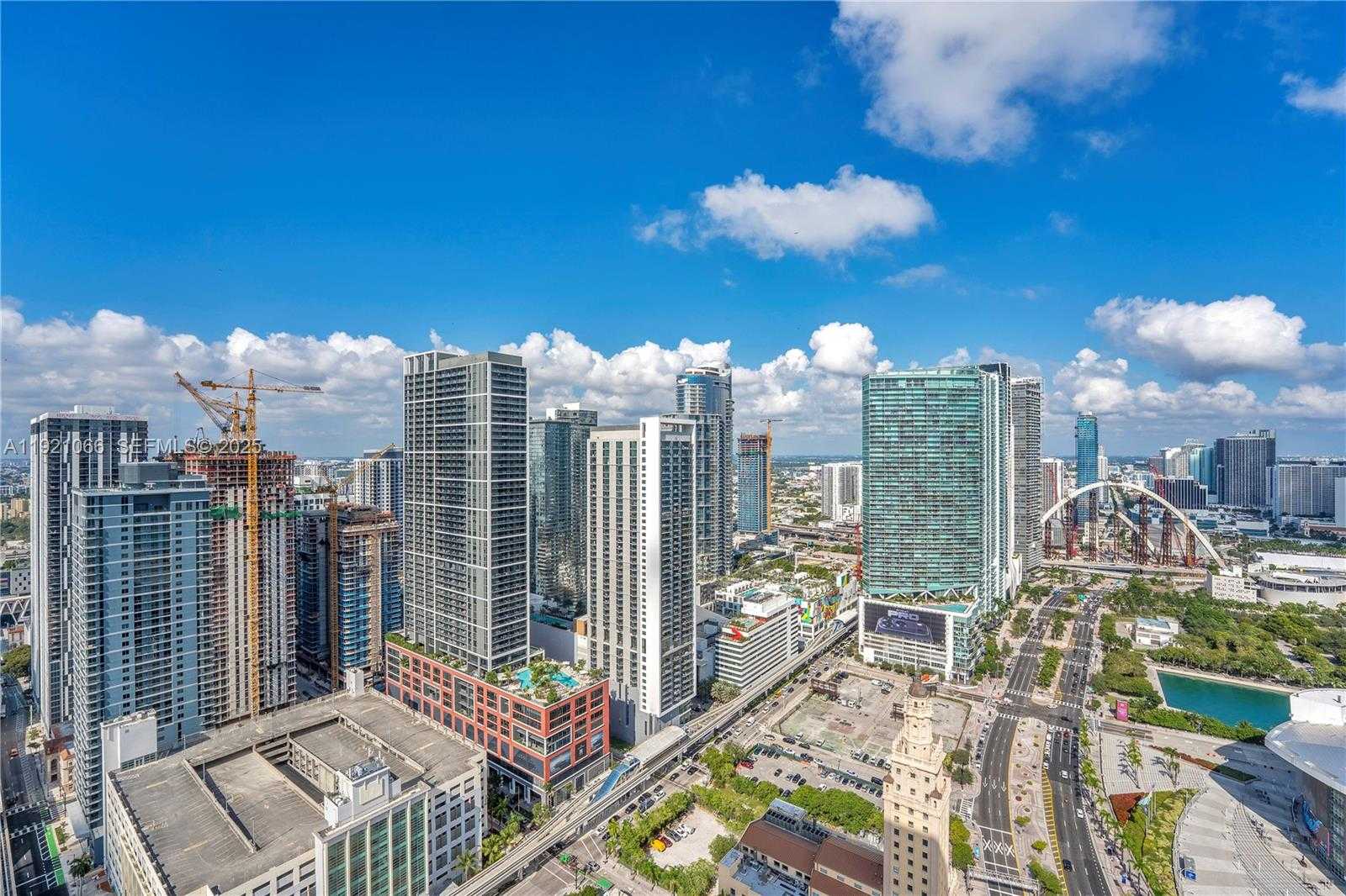 Small Image of 398 NORTH EAST 5TH ST #3709, Miami Number 29