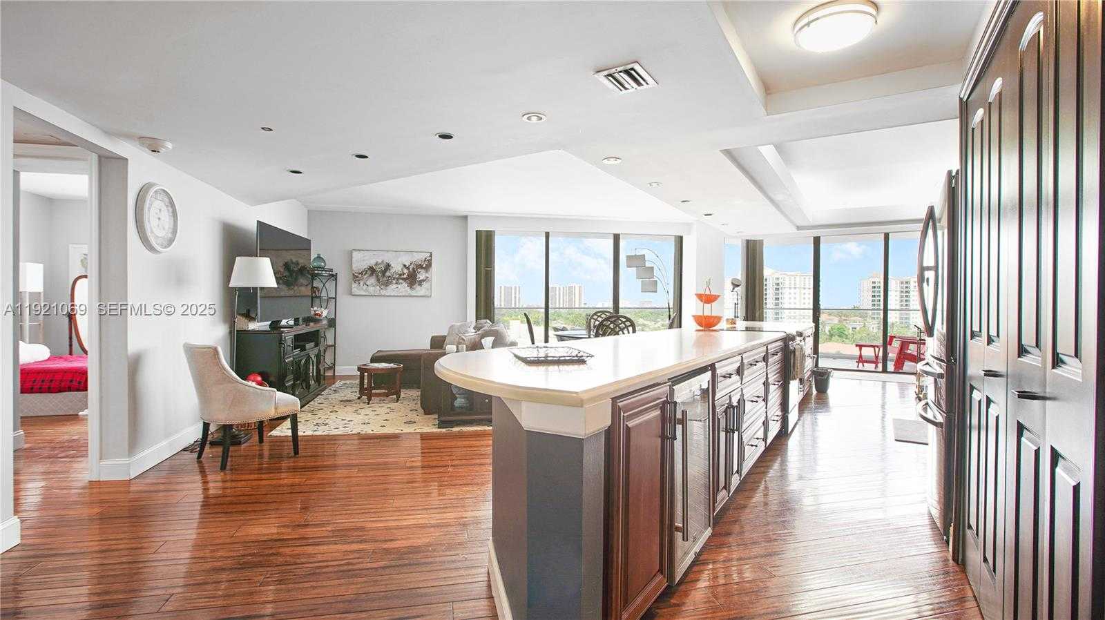 Small Image of 19707 TURNBERRY WAY #10AB, Aventura Number 11