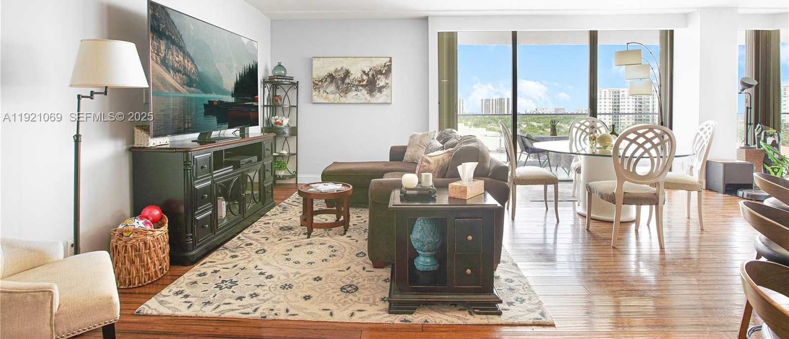 Small Image of 19707 TURNBERRY WAY #10AB, Aventura Number 13