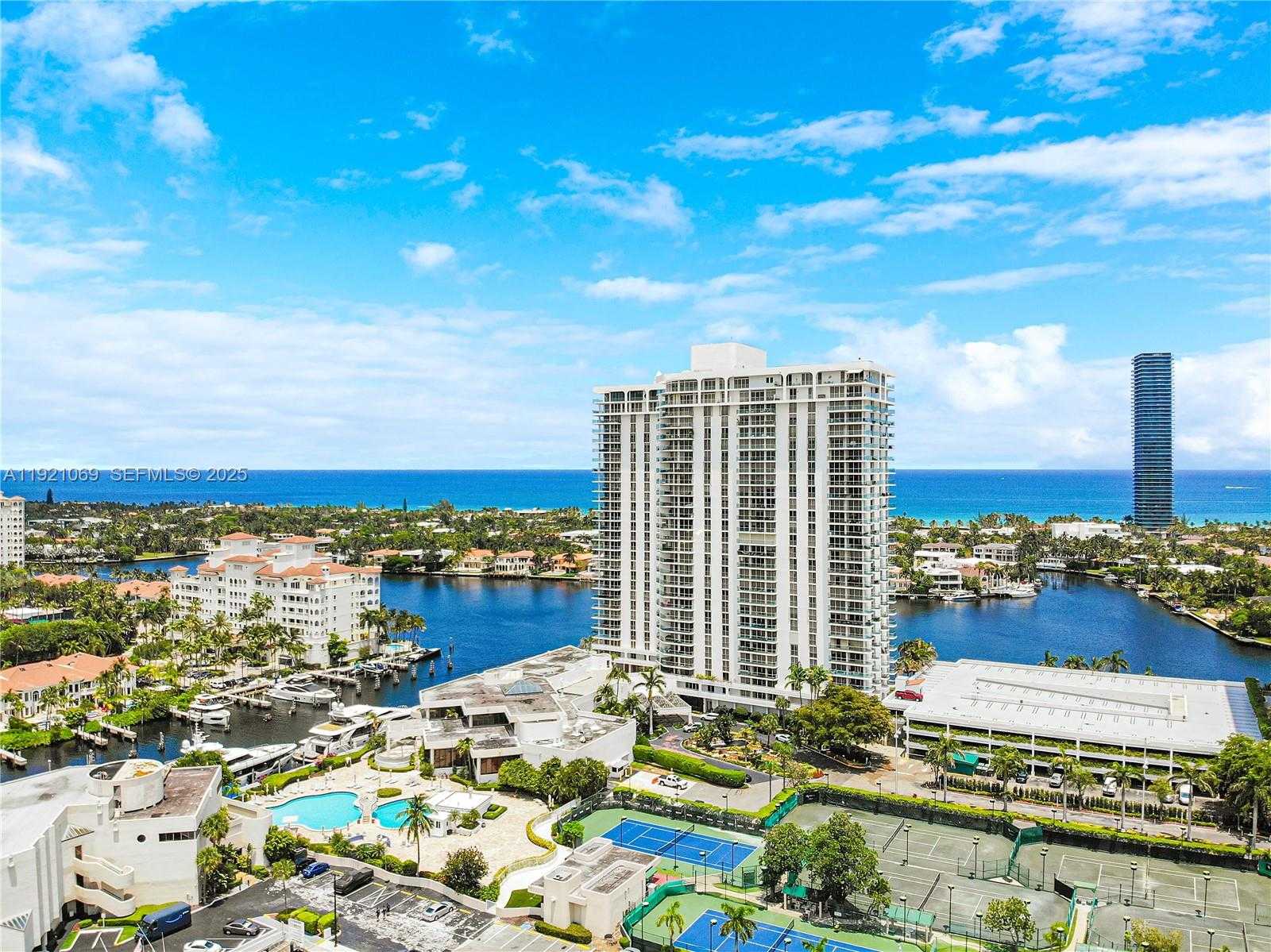 Small Image of 19707 TURNBERRY WAY #10AB, Aventura Number 7