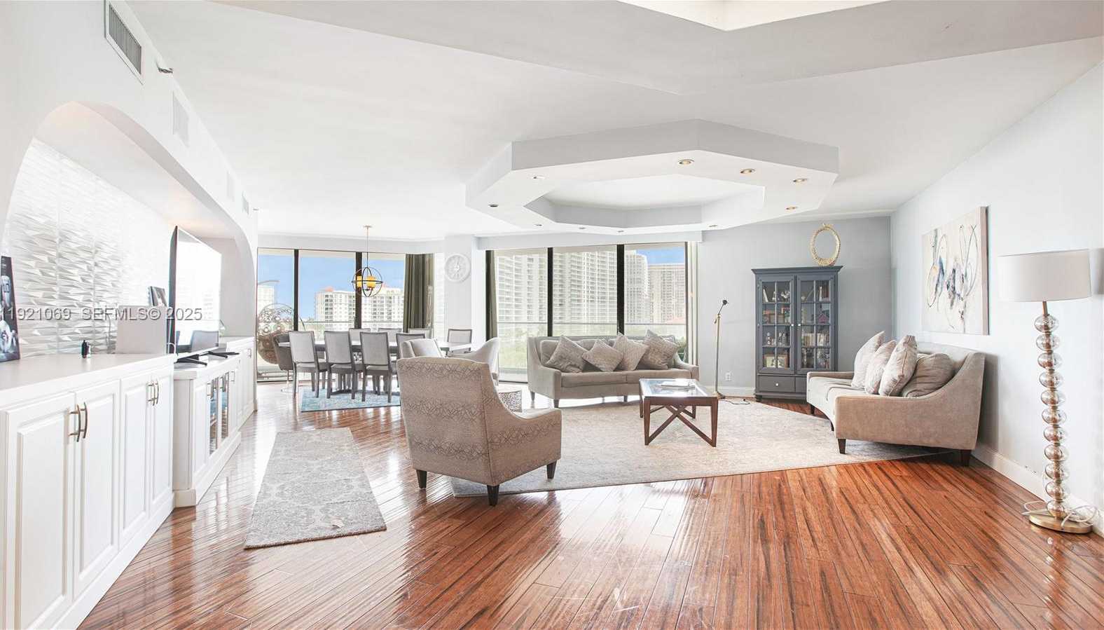 Small Image of 19707 TURNBERRY WAY #10AB, Aventura Number 8