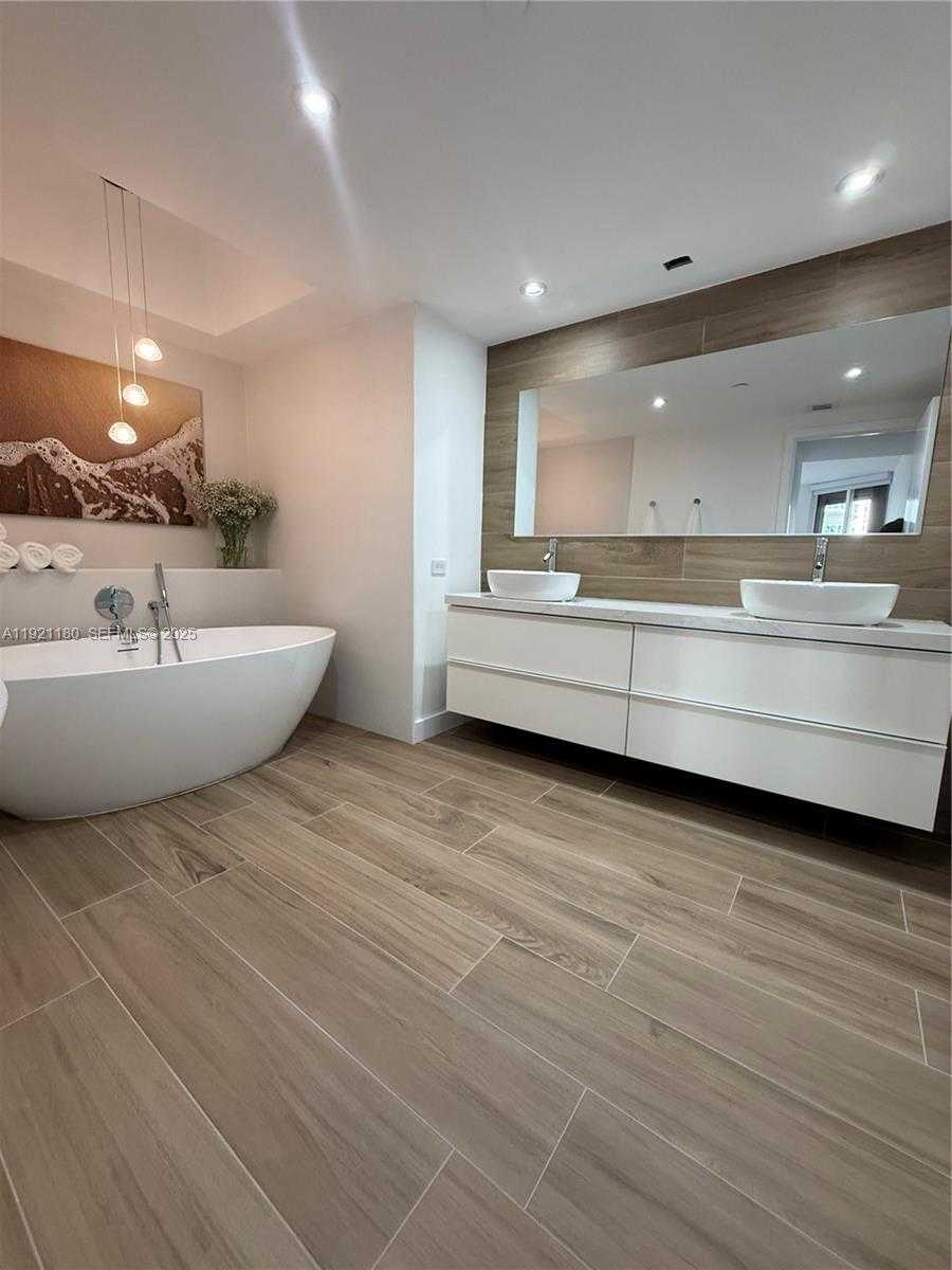 Small Image of 20191 EAST COUNTRY CLUB DR #504, Aventura Number 10