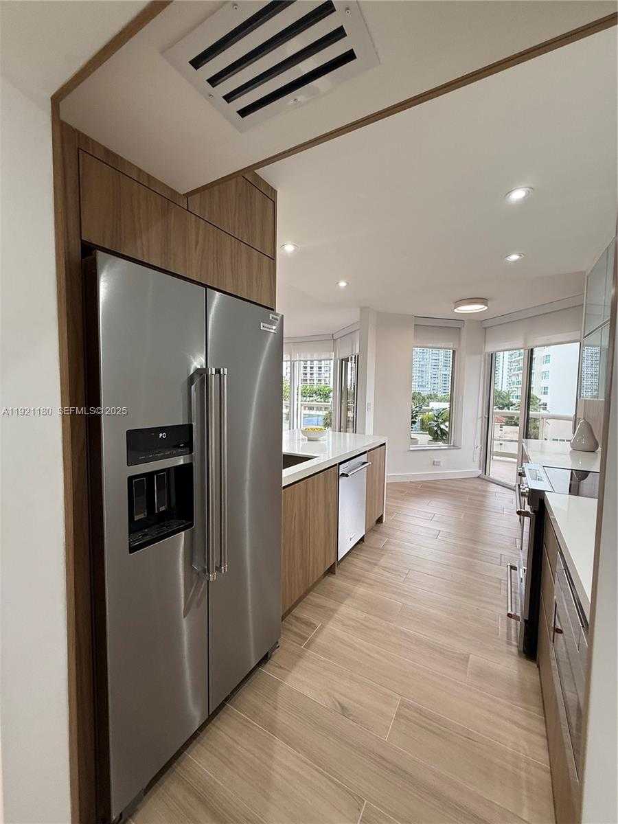 Small Image of 20191 EAST COUNTRY CLUB DR #504, Aventura Number 27