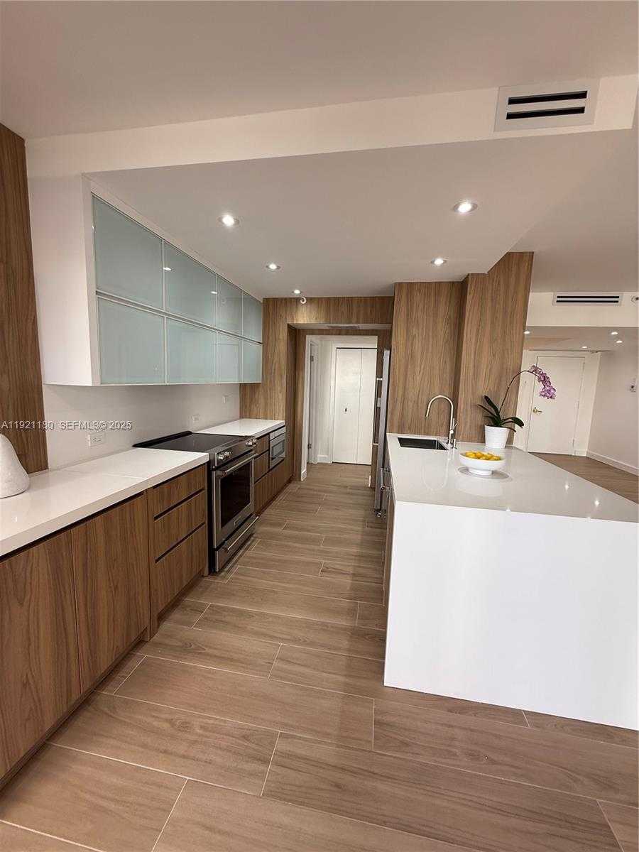 Small Image of 20191 EAST COUNTRY CLUB DR #504, Aventura Number 7