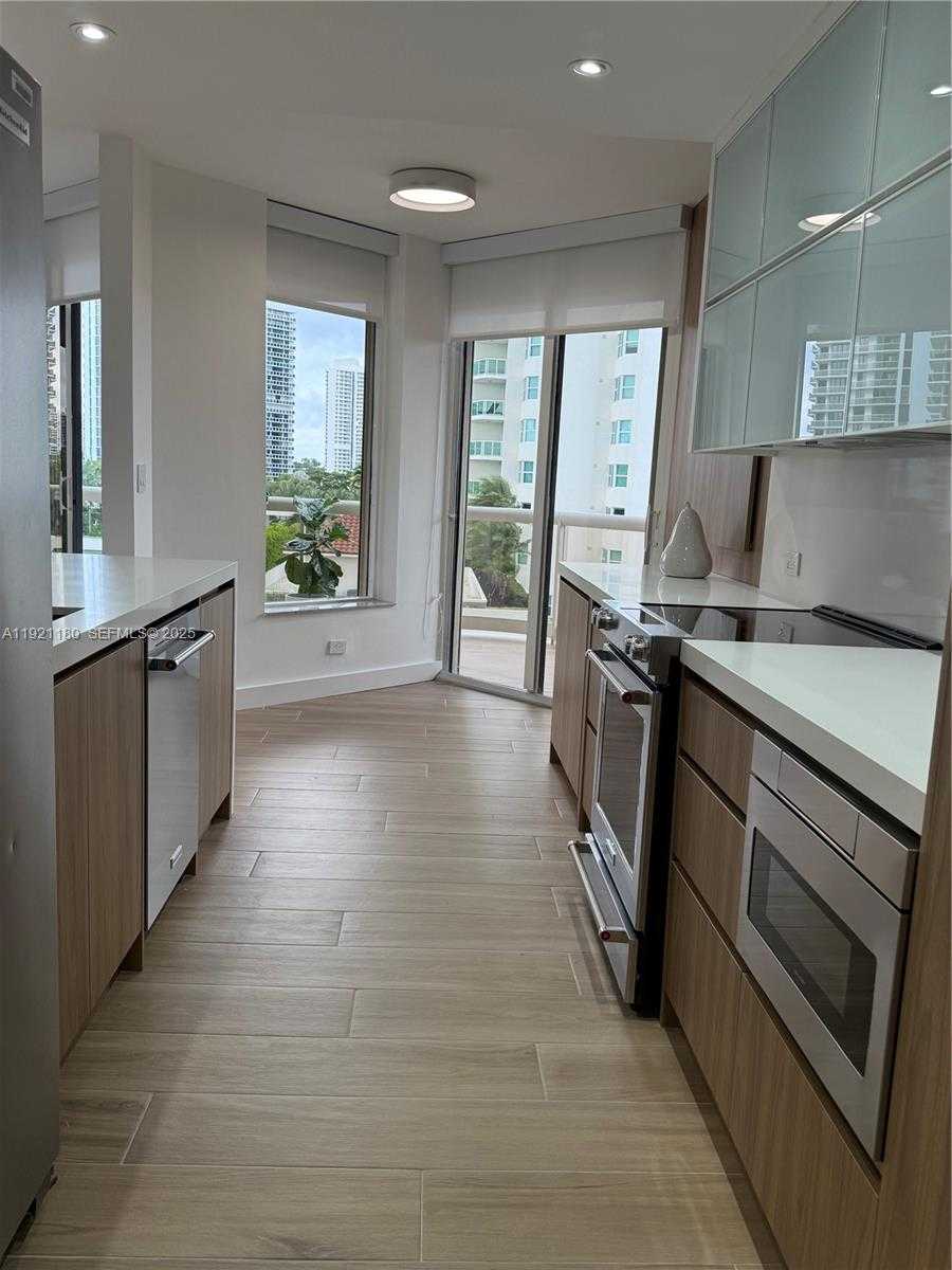 Small Image of 20191 EAST COUNTRY CLUB DR #504, Aventura Number 8