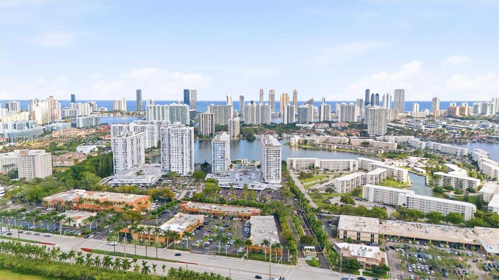 Small Image of 18071 BISCAYNE BLVD #802, Aventura Number 14
