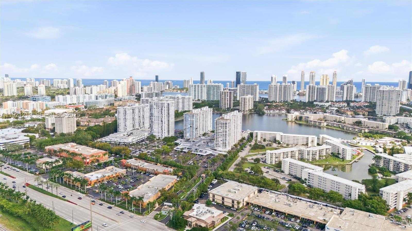 Small Image of 18071 BISCAYNE BLVD #802, Aventura Number 15