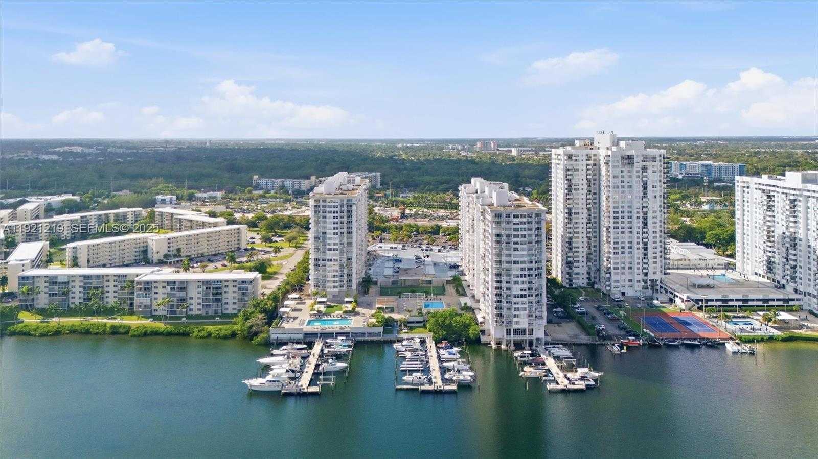 Small Image of 18071 BISCAYNE BLVD #802, Aventura Number 18