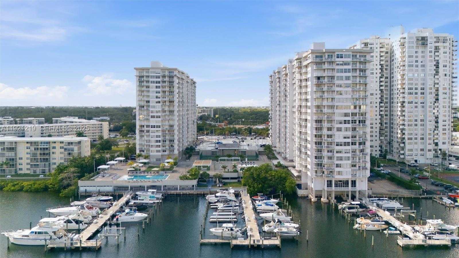 Small Image of 18071 BISCAYNE BLVD #802, Aventura Number 21