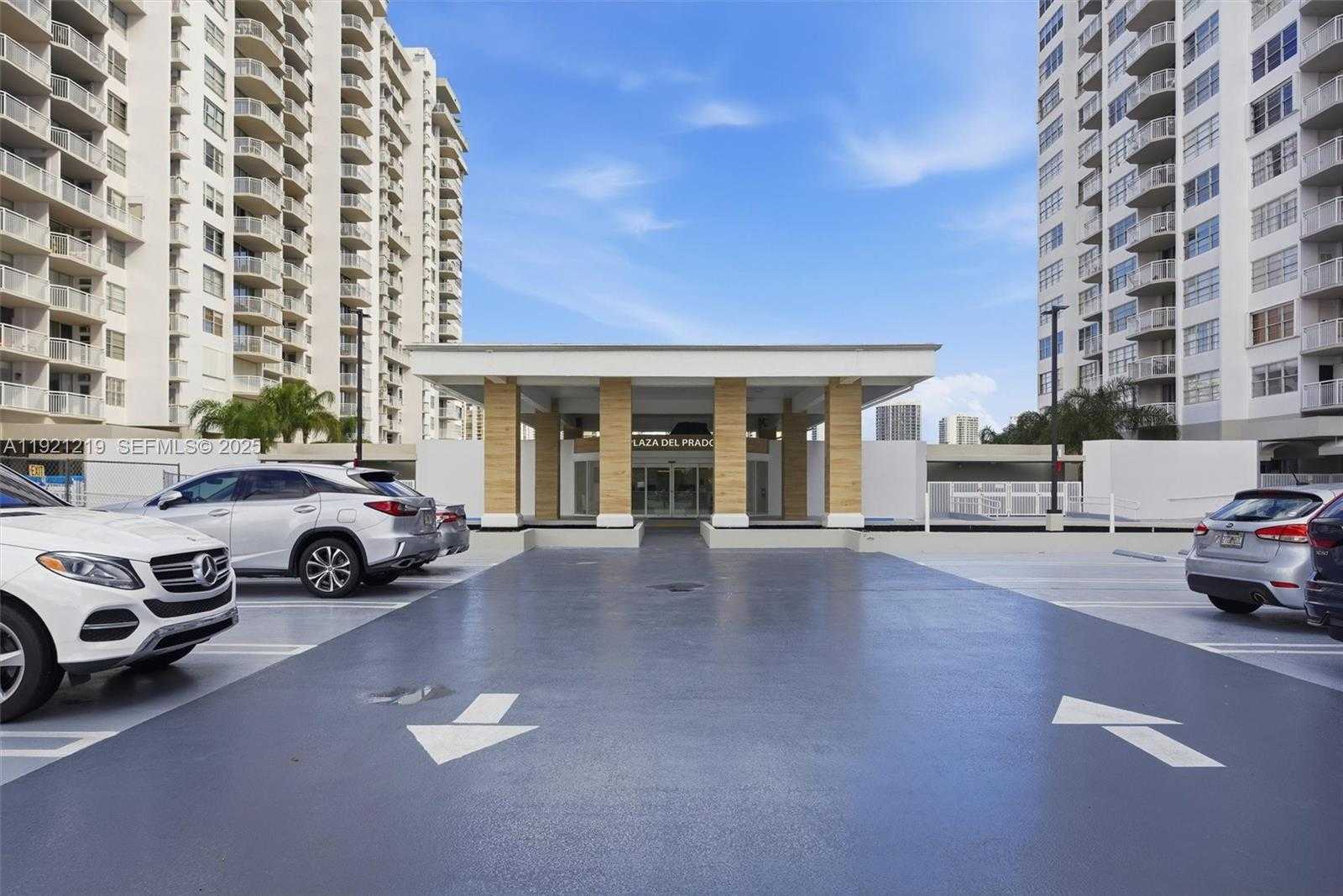 Small Image of 18071 BISCAYNE BLVD #802, Aventura Number 22