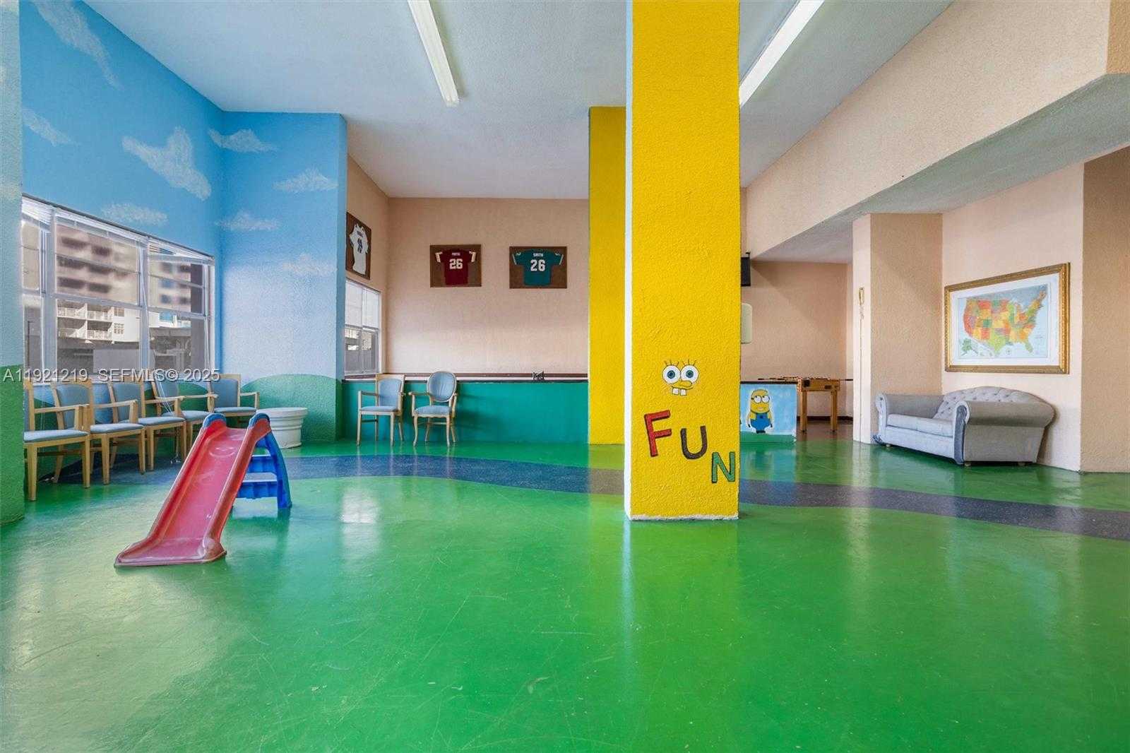 Small Image of 18071 BISCAYNE BLVD #802, Aventura Number 26