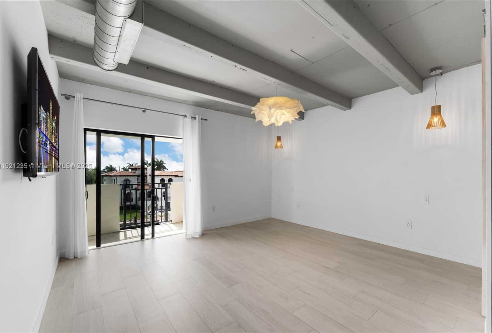 Small Image of 6901 EDGEWATER DR #315, Coral Gables Number 13