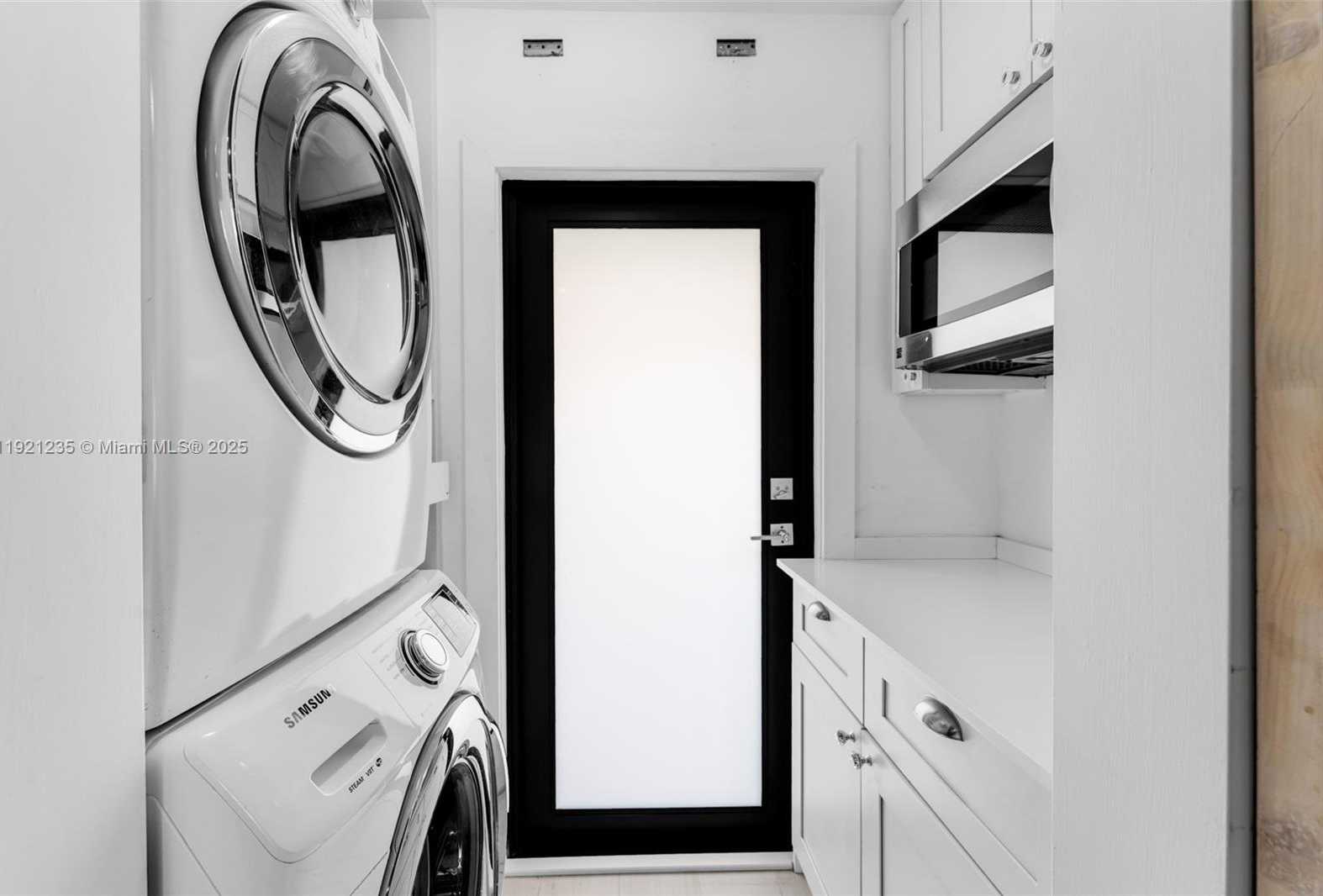 Small Image of 6901 EDGEWATER DR #315, Coral Gables Number 5