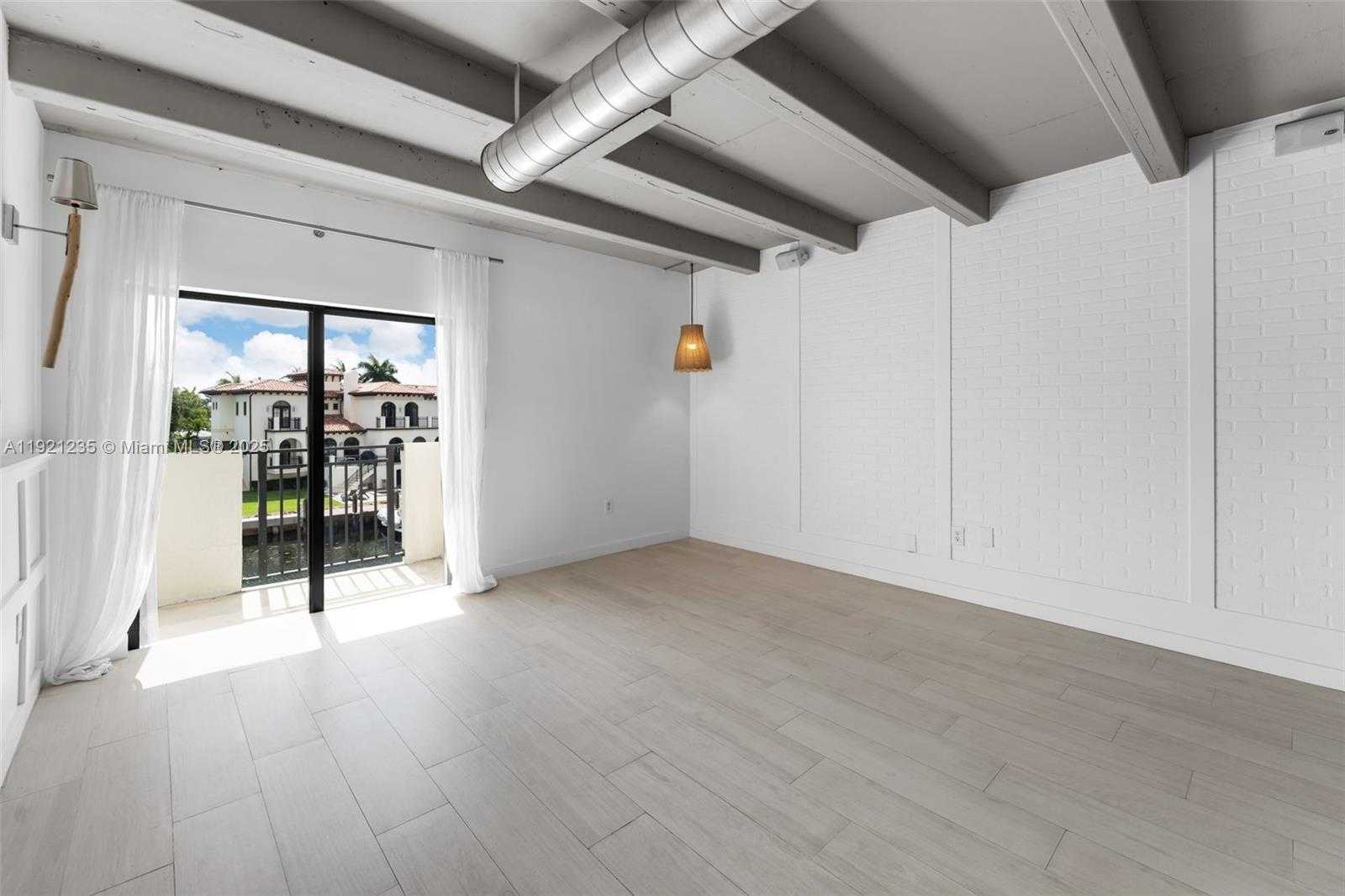 Small Image of 6901 EDGEWATER DR #315, Coral Gables Number 8