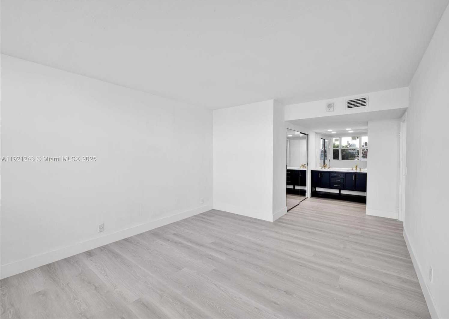 Small Image of 16570 NORTH EAST 26TH AVE #2A, North Miami Beach Number 17