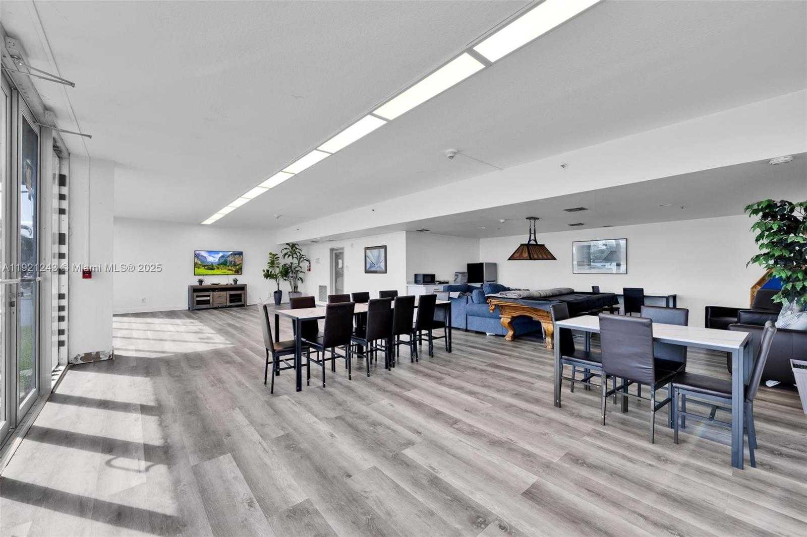 Small Image of 16570 NORTH EAST 26TH AVE #2A, North Miami Beach Number 22