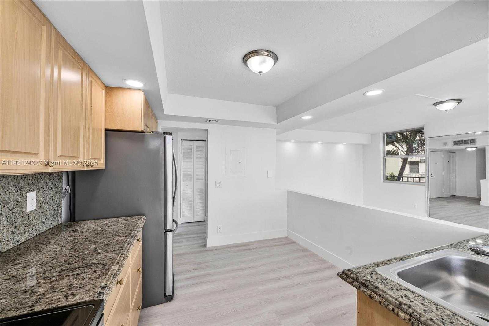 Small Image of 16570 NORTH EAST 26TH AVE #2A, North Miami Beach Number 9