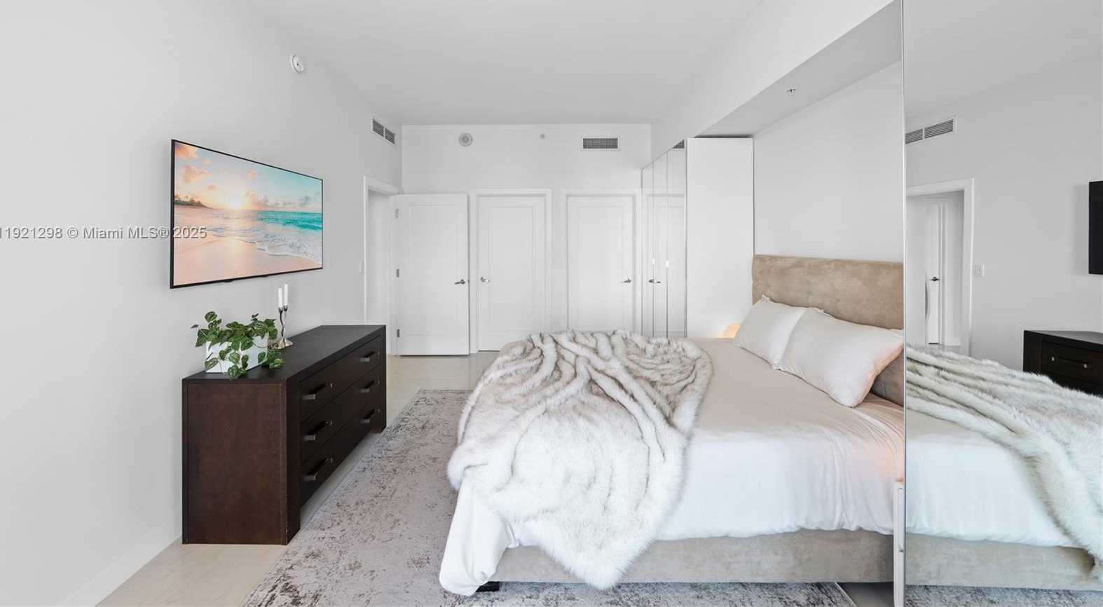 Imagen de Pequeño Objeto