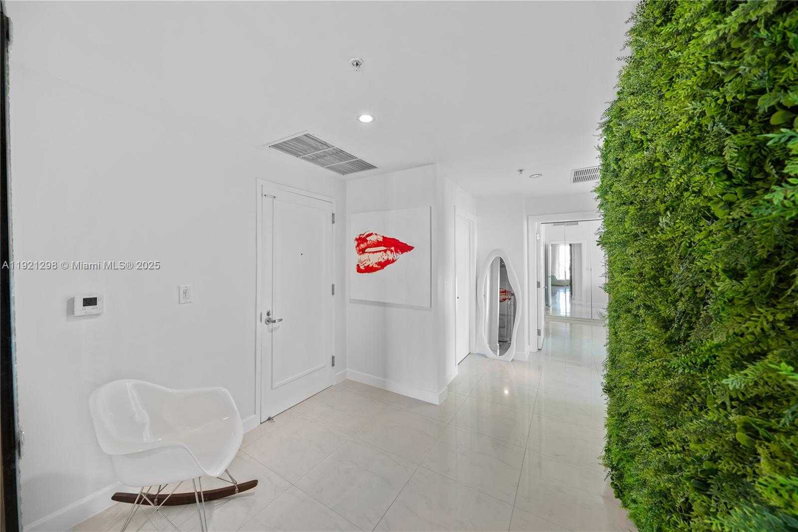 Imagen de Pequeño Objeto