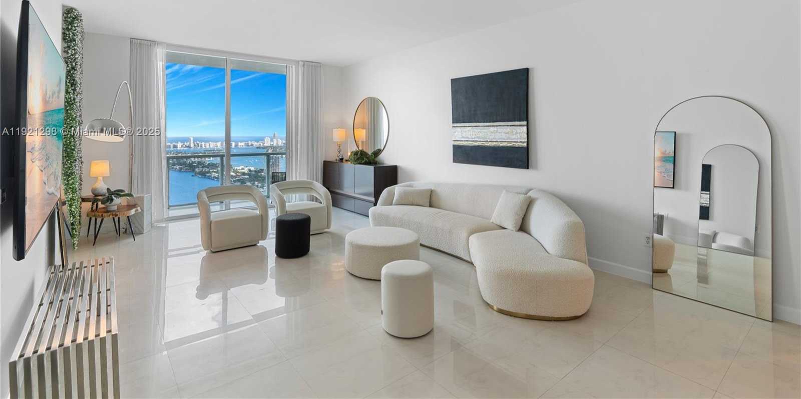 Imagen de Pequeño Objeto