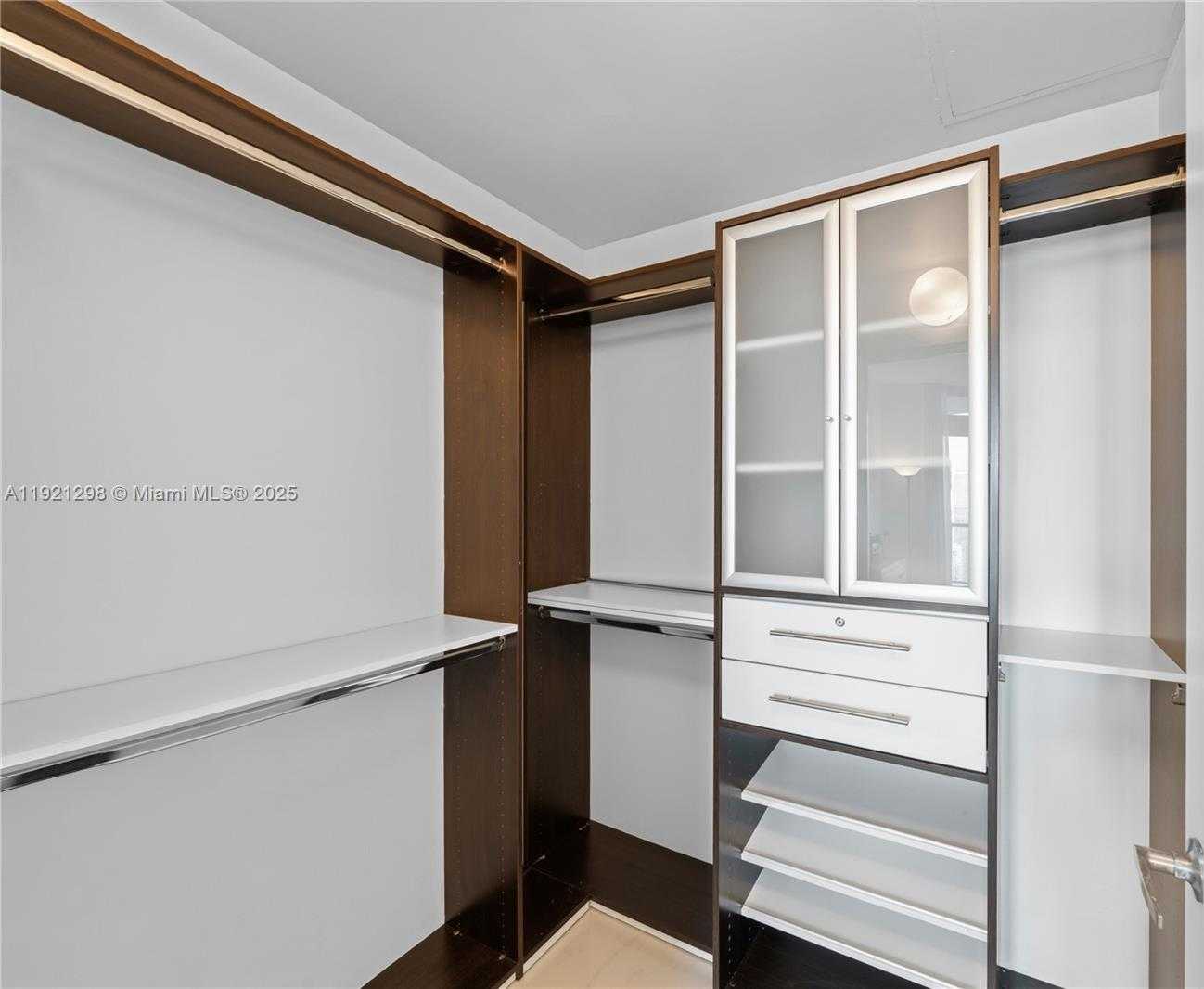 Imagen de Pequeño Objeto