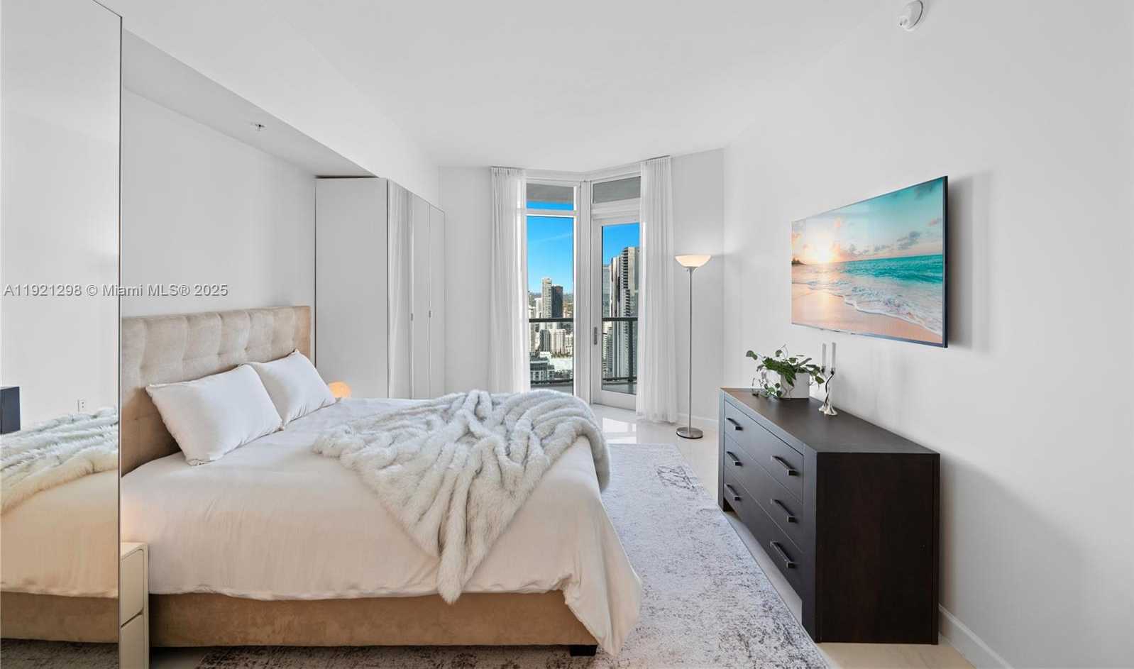 Imagen de Pequeño Objeto