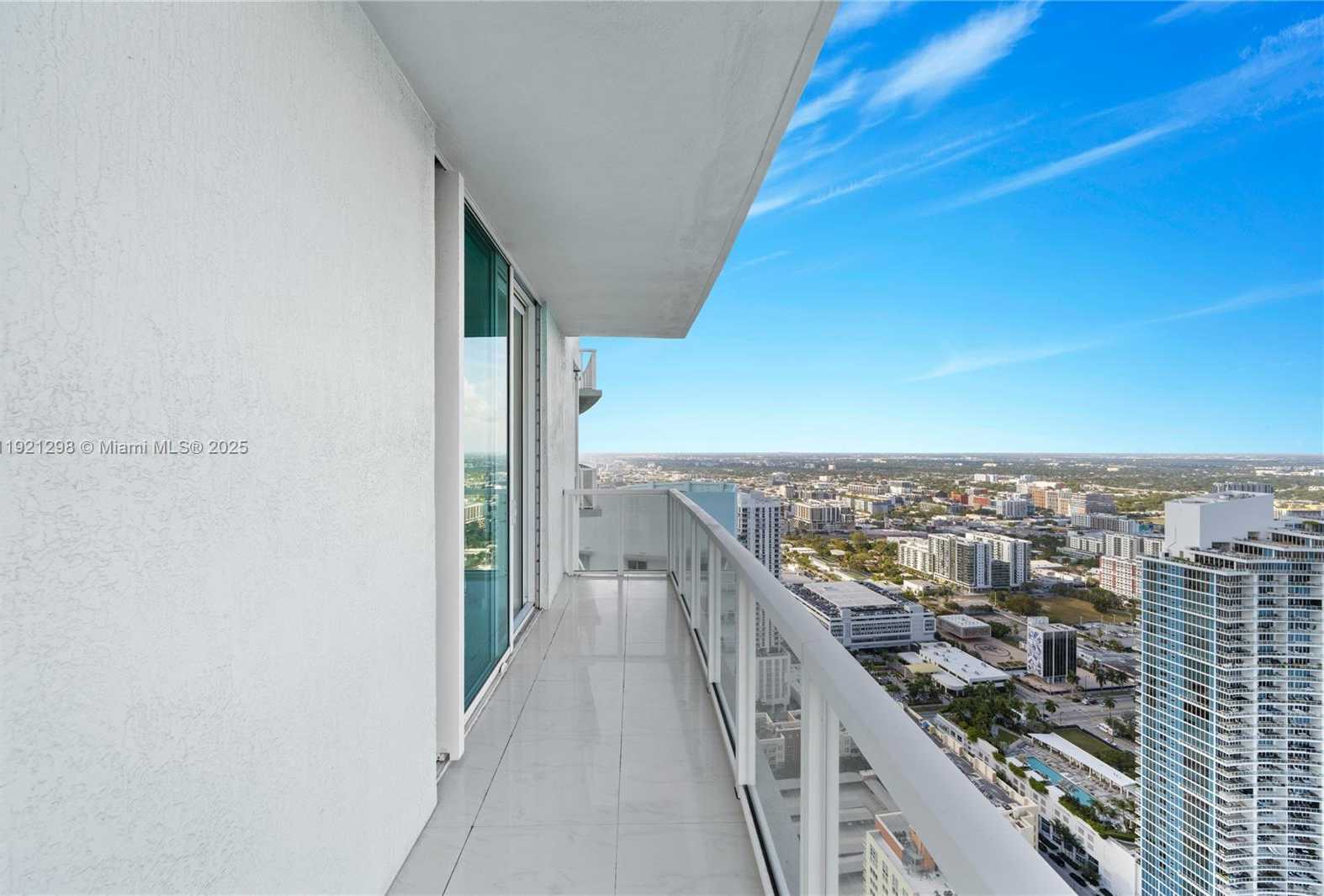 Imagen de Pequeño Objeto