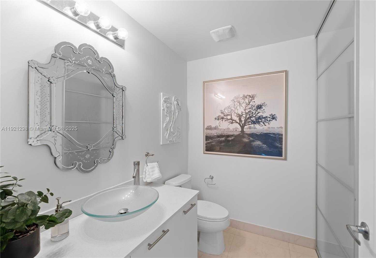 Imagen de Pequeño Objeto