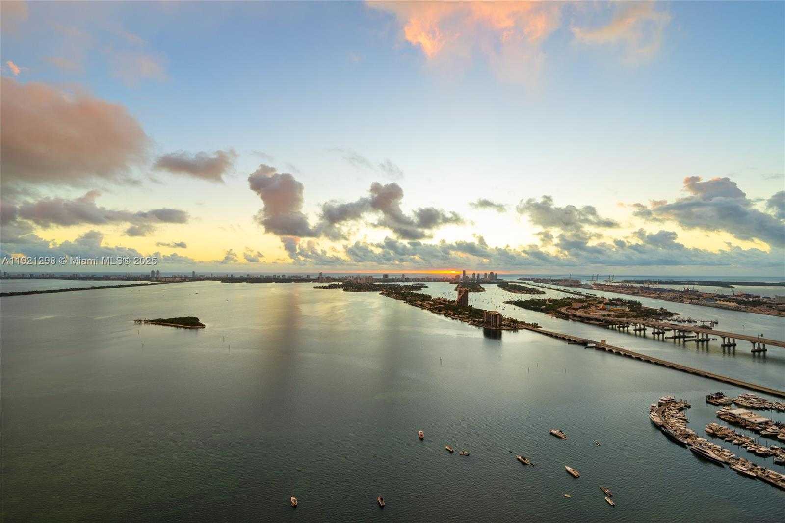 Imagen de Pequeño Objeto