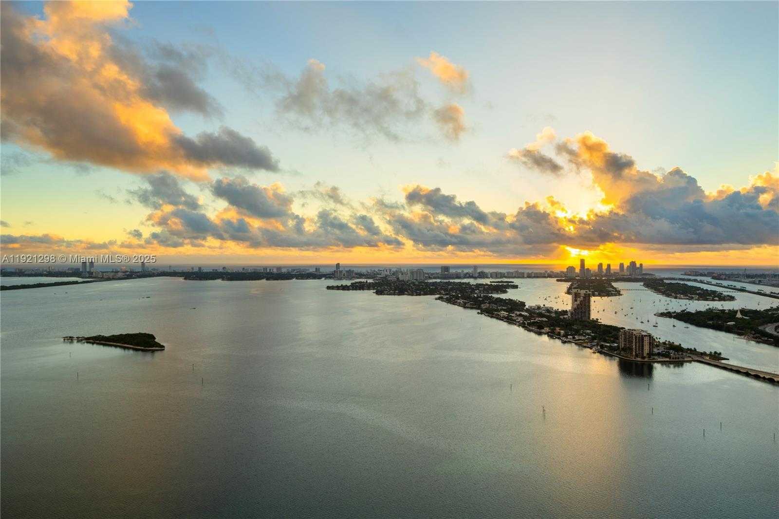 Imagen de Pequeño Objeto