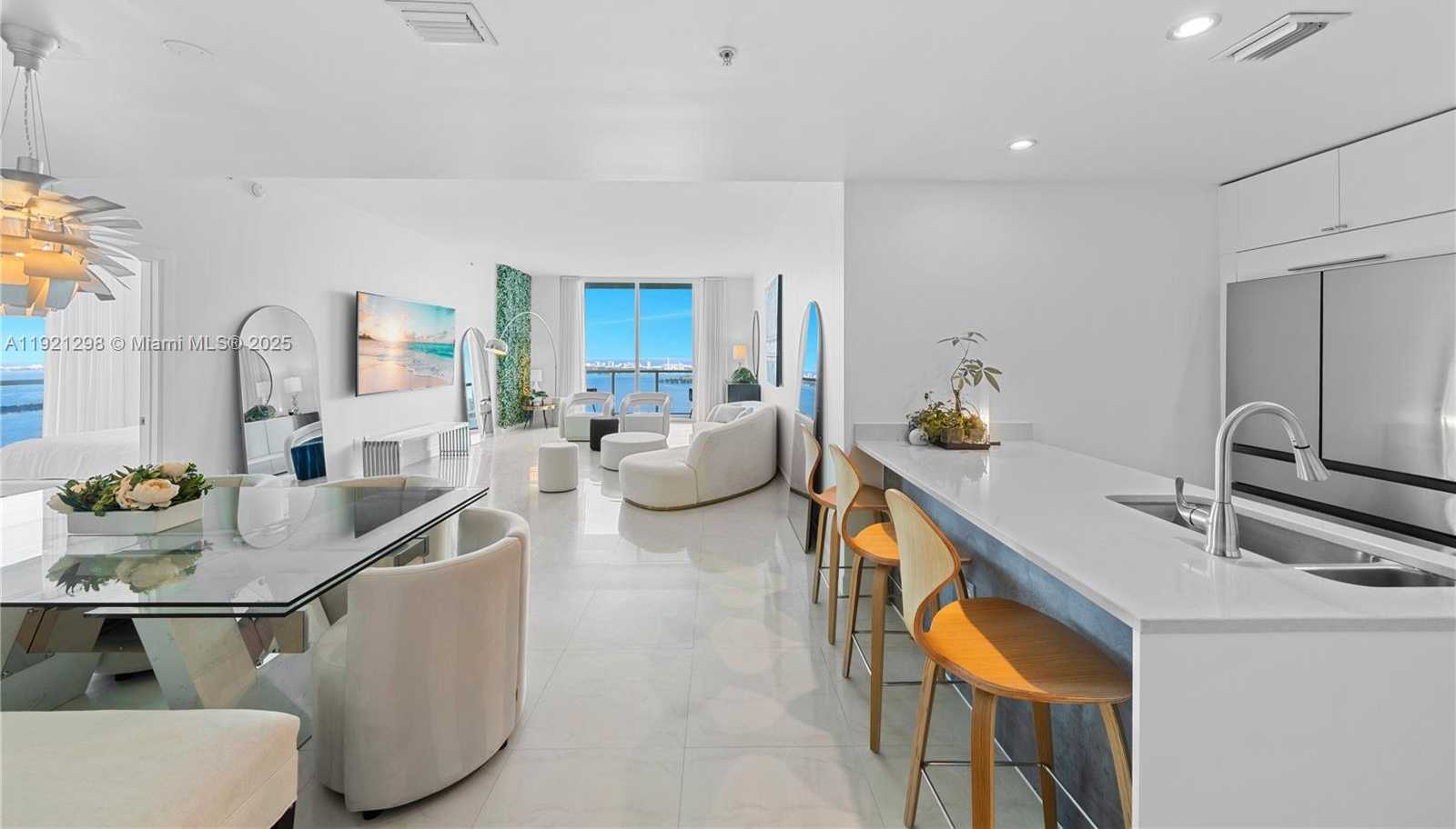 Imagen de Pequeño Objeto