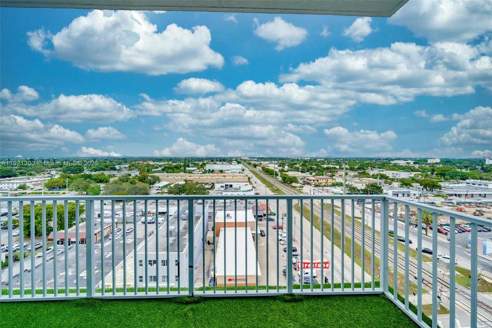 Small Image of 140 SOUTH DIXIE HWY #1007, Hollywood Number 6