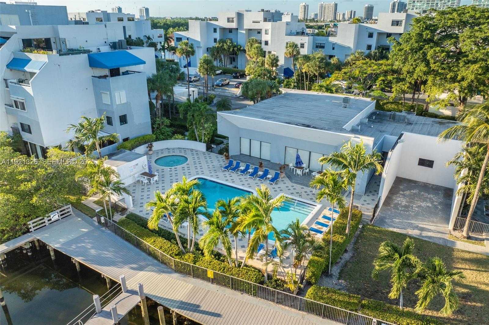 Small Image of 429 POINCIANA DR #1415, Sunny Isles Beach Number 41