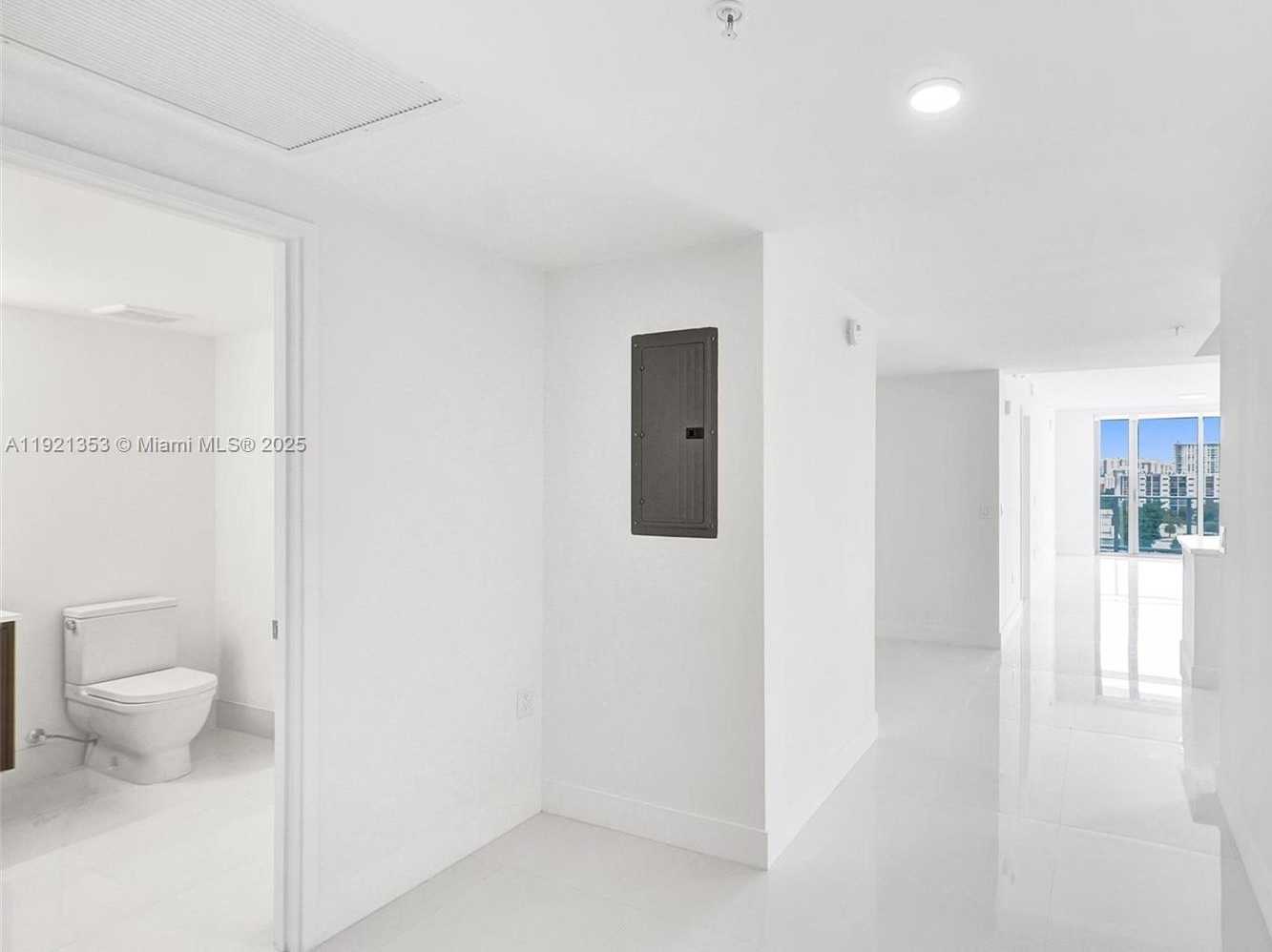 Small Image of 330 SUNNY ISLES BLVD #5-805, Sunny Isles Beach Number 4