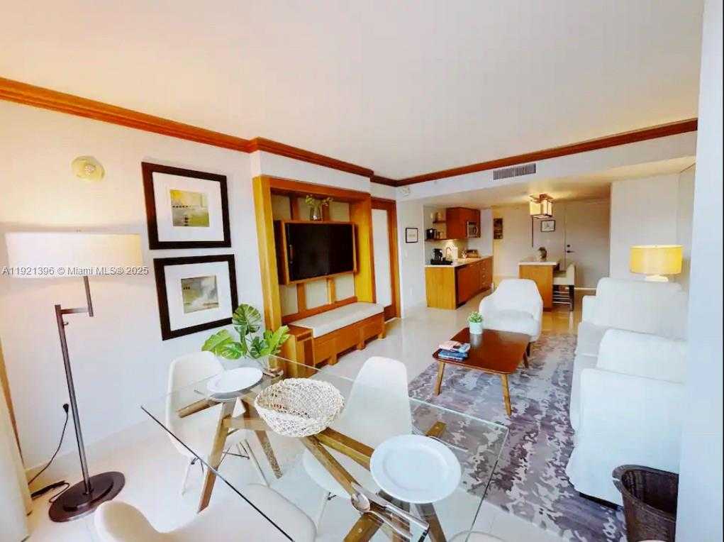 Small Image of 6801 COLLINS AVE #315, Miami Beach Number 1